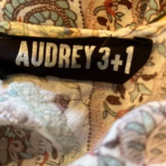 Paisley Bell Sleeve Dress - Picture 6 of 6